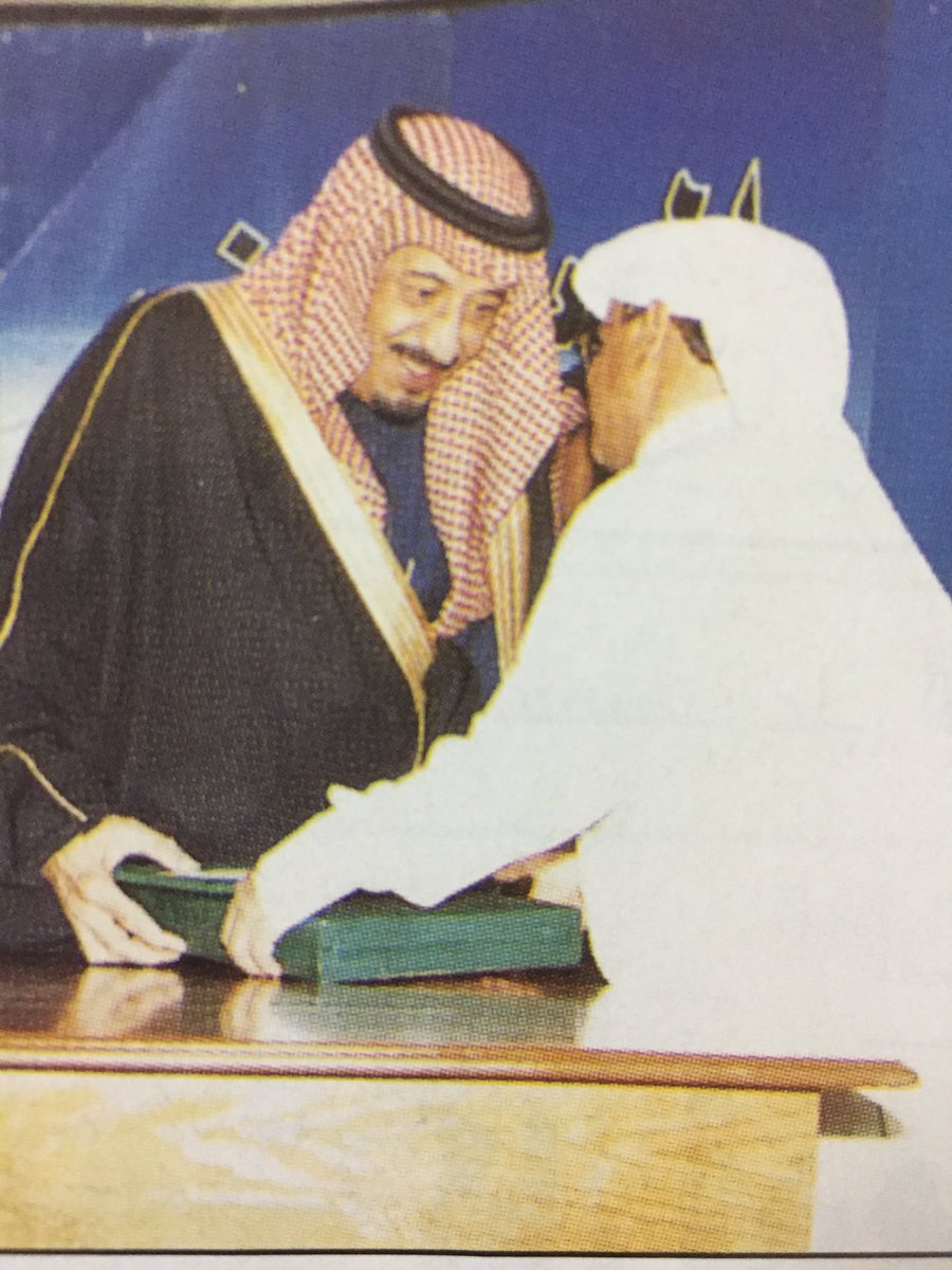 aaaa21611's tweet photo. لو لم أخرج من الصحافة الاّ بهذا التكريم من سيدي خادم الحرمين الشريفين"جائزة أفضل صحفي"لكفاني في مسيرة حياتي إضافة للعديد من الجوائز التي أستلمتها من يده أطال الله في عمره ومتعه بالصحة   #مدينه_ودك_تسكن_فيها https://t.co/CutziRnLB9
