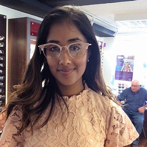 FrostBorneo's tweet image. Even our #optometrists are sometimes indecisive when it comes to choosing #specs! So we need your help! 
Option 1 or 2? Number 1 shows the same frame by #basebox by @eyespace_1  twice - once with the sun clip. It&apos;s a tough decision!