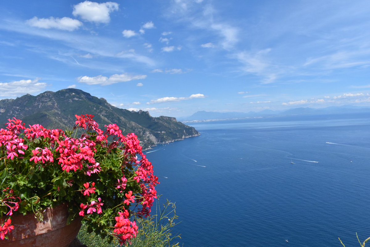 NicoleDiamant's tweet photo. #traveltuesday #travelphotography #travel #Italy #AmalfiCoast https://t.co/xkMVV6yfSq
