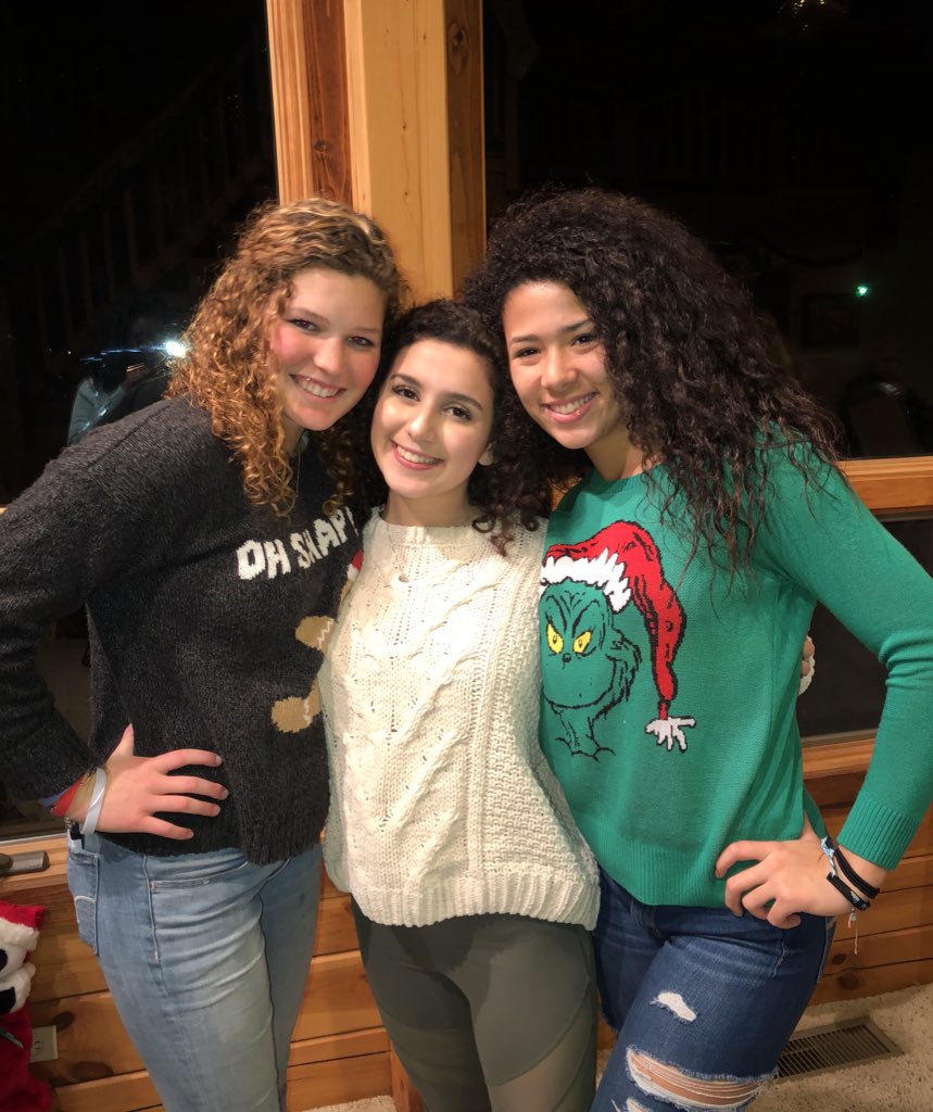 biancalapuma14's tweet image. A big happy birthday to @emmaappler16 🤩🤩🤩 thanks for dealing w me all last year love you too much 💖 #everyclass #ightillseeyaguys #yehoang #mohr #okurrr