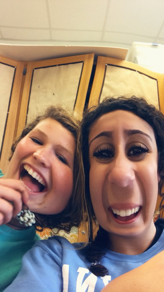 biancalapuma14's tweet image. A big happy birthday to @emmaappler16 🤩🤩🤩 thanks for dealing w me all last year love you too much 💖 #everyclass #ightillseeyaguys #yehoang #mohr #okurrr