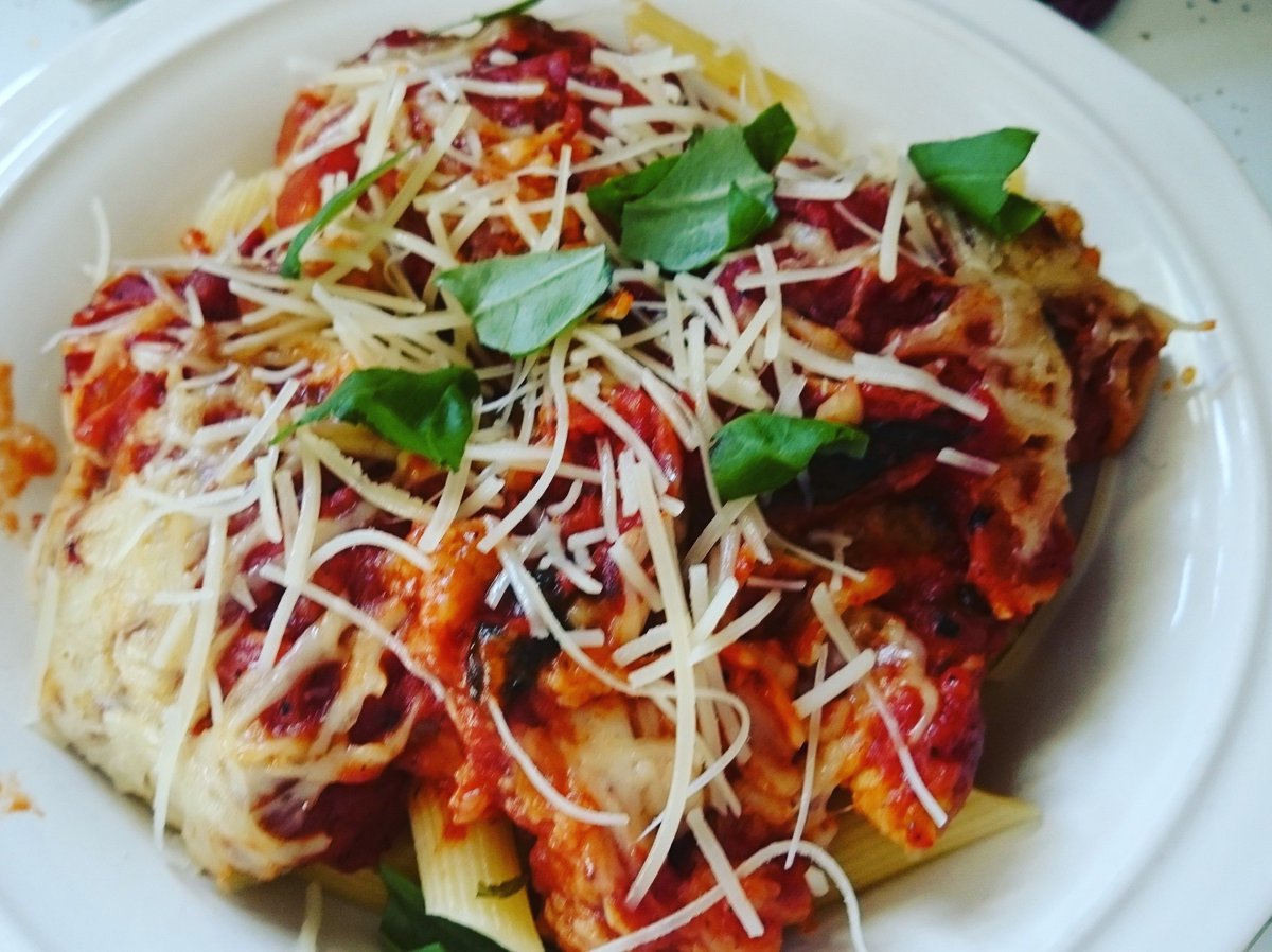 therealbukkit's tweet photo. @GordonRamsay Please rate my own take on a Pork Parmesan. https://t.co/XoB4ycRUOg