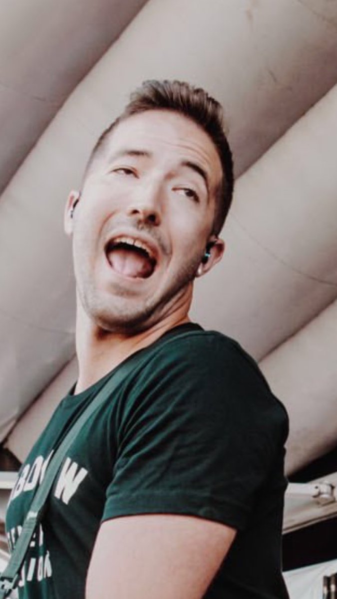 MakeOut_Poland's tweet photo. lmao tyler stop https://t.co/00CnOfTS3I