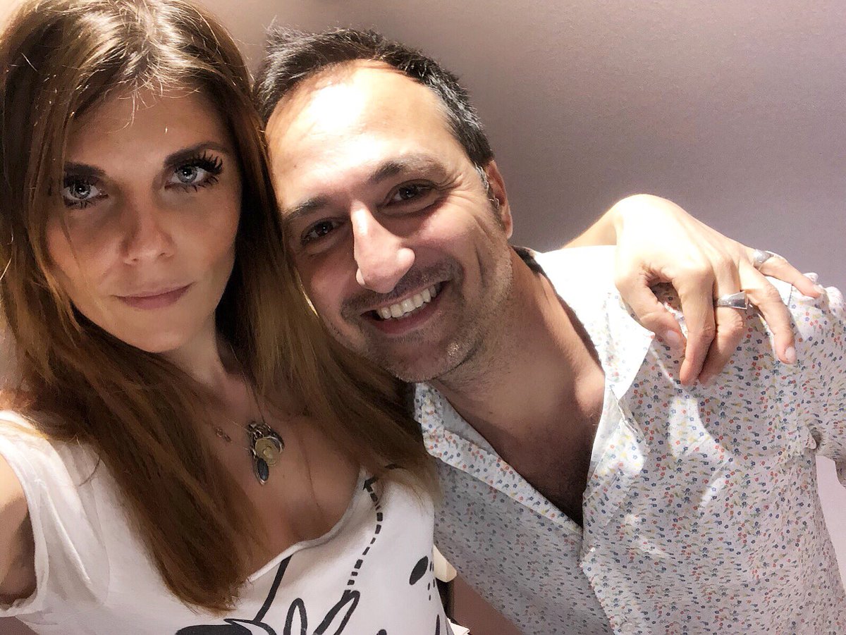 s_notargiacomo's tweet photo. On The Air tutta la settimana con l’uomo dalla camicia de mi’ nonna che da oggi sarà chiamato Davide fiorellino di campagna! 😂 #DavideLentini #r101 #onair #camiciadanotte #anzideminonna #fiorellinodicampagna #inradio https://t.co/LuzbREDdVu