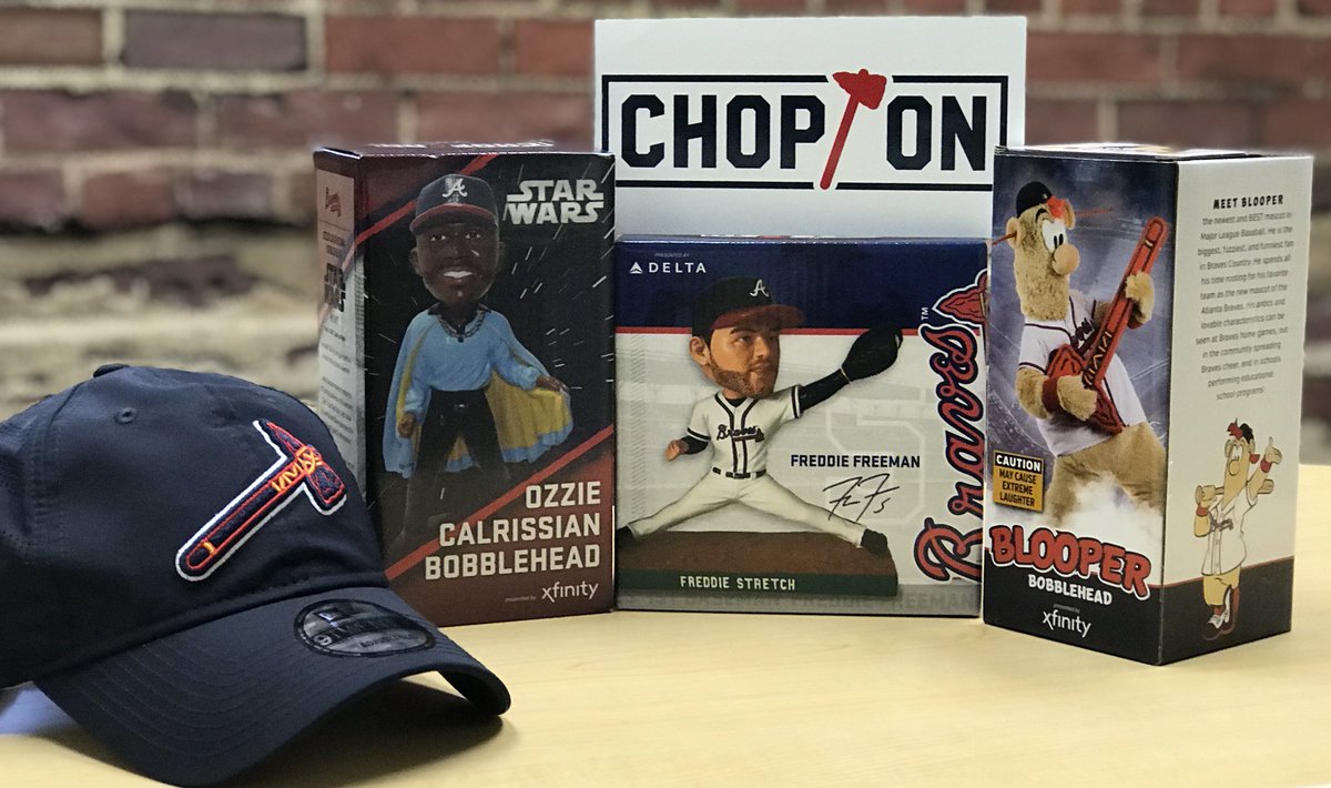 GIVEAWAY! 

This one's for #Braves fans. 

Who likes bobble heads and hats?

To enter to win this prize pack from our friends at the <a href="/Braves/">Atlanta Braves</a> and <a href="/NewEraCap/">New Era Cap</a>, just RT this tweet and follow <a href="/ByJasonFoster/">Jason Foster</a> and <a href="/sn_mlb/">Sporting News MLB</a>. 

A random winner will be announced Wednesday.