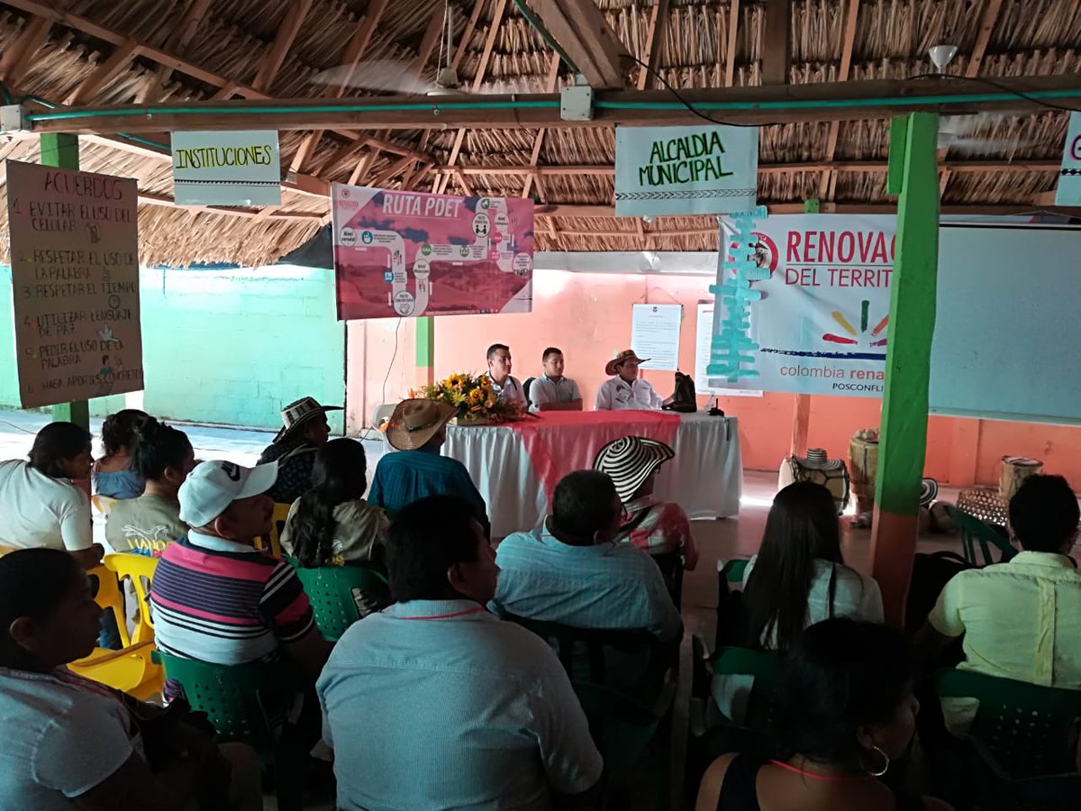 RenovacionCo's tweet photo. Se instala el Pacto Municipal del #PDER en San Antonio del Palmito (Sucre) en donde las comunidades identificarán y priorizarán las necesidades para mejorar su territorio con visión a 10 años. #LaPazNosAcerca https://t.co/qkIcqeTbfH