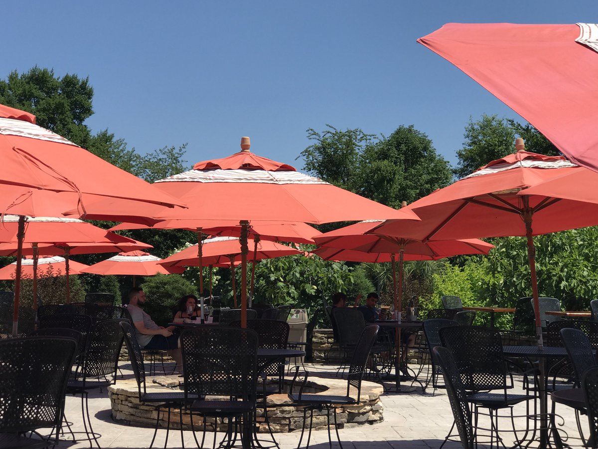 DiscoverNoAm's tweet photo. Top East Coast wine producer! Beneduce Vineyards in Northern New Jersey is making world-class wine from their Austrian and French grape varieties. https://t.co/2oxTAwff85 #njwine #vagrape #winetourist #winetasting #winery https://t.co/x3VhrWyKbY