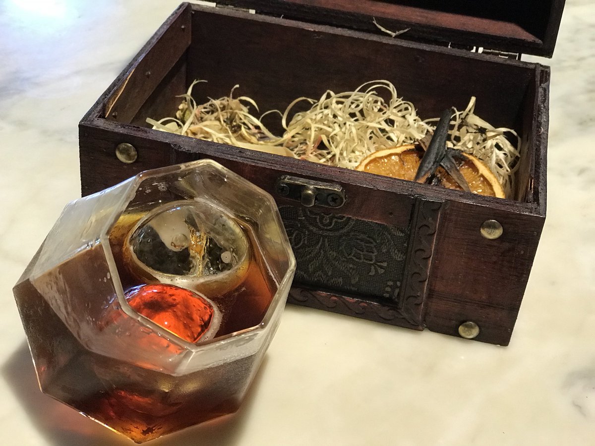 lauderton's tweet photo. Pirate’s Eyepatch at @RenHotels #Barcelona. The most inventive drink program I’ve ever seen. https://t.co/7p8rRJyhJO