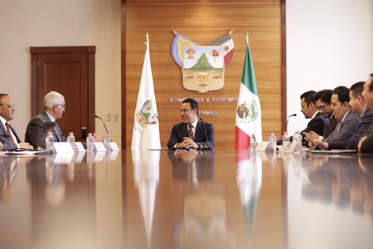 omarfayad's tweet photo. Sostuve una reunión de trabajo con @VictorRayek, Presidente de la Cámara Nacional de la Industria del Vestido @canaive, para revisar los avances del Centro Nacional de Innovación Textil y del Vestido que estamos construyendo en la Ciudad del Conocimiento en #SanAgustínTlaxiaca. https://t.co/4UrJCjGs6D