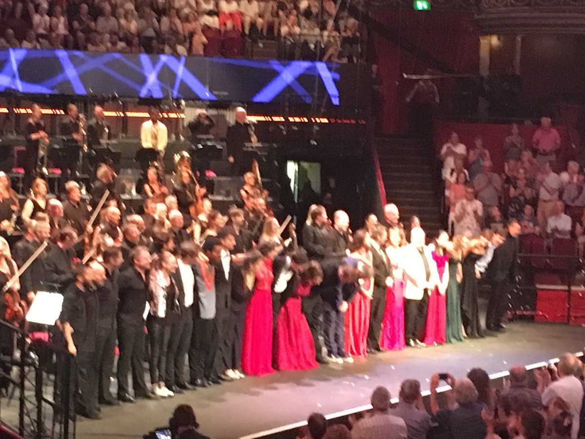 MFr5854769's tweet photo. A heartwarming evening of extraordinary musical talent. Long may this continue. Thank you to all the soloists, category finalists, @IainFarrington @davidbruce @BBCCO #andrewgourlay, and the presentation @clemencybh #complexlogistics @bbcproms @BBCYoungMus @PJB61 https://t.co/mlK4MwhapT
