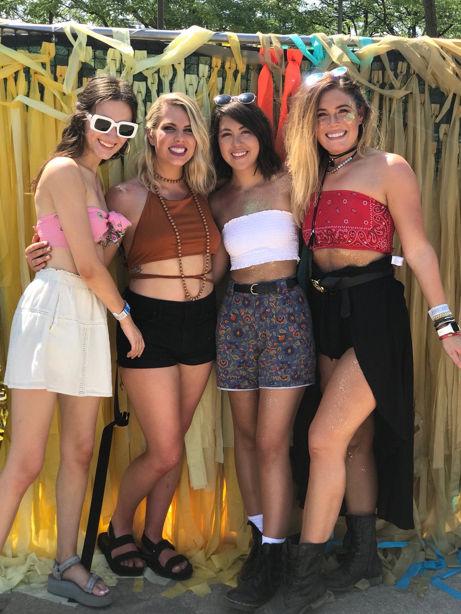 centre_theta's tweet photo. Centre Greek life is truly everywhere, even at concerts under bridges 🤙🏼😊🌈🦋 Thanks for another great weekend in the books, @forecastle ! Can’t wait to see these Greek men and women on campus in the fall 💕 #TLAM https://t.co/q8P9jhosjw
