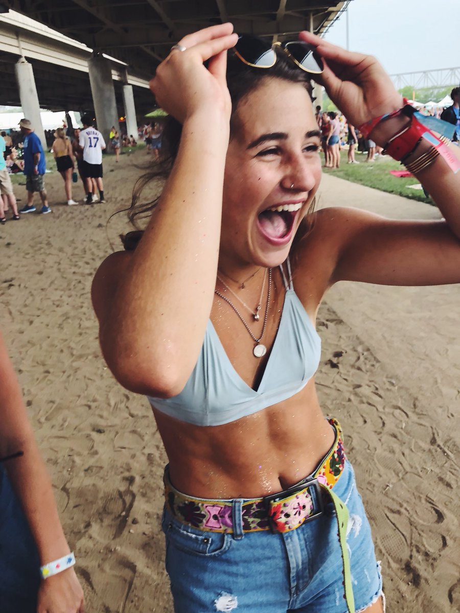 centre_theta's tweet photo. Centre Greek life is truly everywhere, even at concerts under bridges 🤙🏼😊🌈🦋 Thanks for another great weekend in the books, @forecastle ! Can’t wait to see these Greek men and women on campus in the fall 💕 #TLAM https://t.co/q8P9jhosjw
