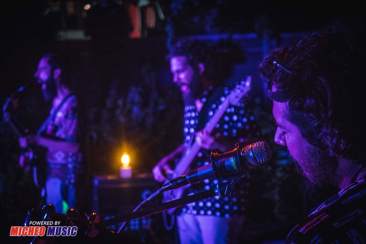 ¡Experimentamos las travesías de <a href="/babagris_/">Baba Gris</a> con su buena música!✨En El Marañejo #PoweredbyMM @VIVObeachclub  #MicheoMusica