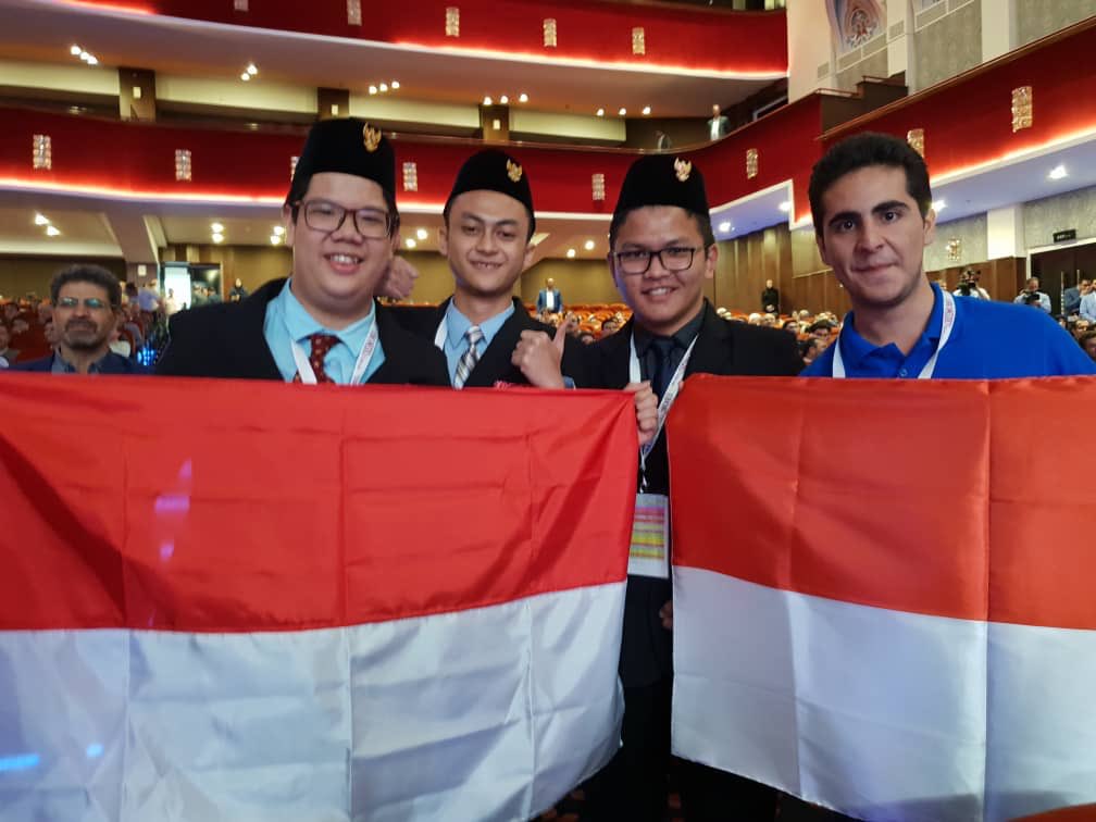 indonesiatehran's tweet photo. Full support for Indonesian Biology Olympiad Team, participating on International Biology Olympiad in Tehran, 15-22 July 2018. Lets give our 4 talented students all support and prayers so they can win gold medals🥇@Kemlu_RI @diplik_kemlu @octavino @Kemdikbud_RI #IBO #Indonesia https://t.co/QR4PwImcgb