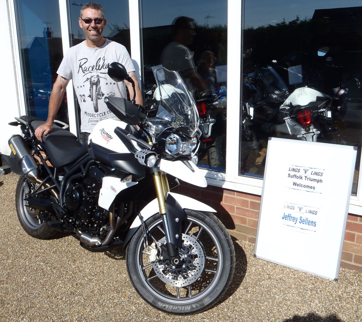 SuffolkTriumph's tweet photo. As beautiful Tiger 800's go this one is right up there with the best. Jeffrey Sellens is it's proud new Daddy and he is a very pleased with it too. Apparently, his smile was so bright it was picked up by the International Space Station what is a long way away https://t.co/Y3PQAV1aXB