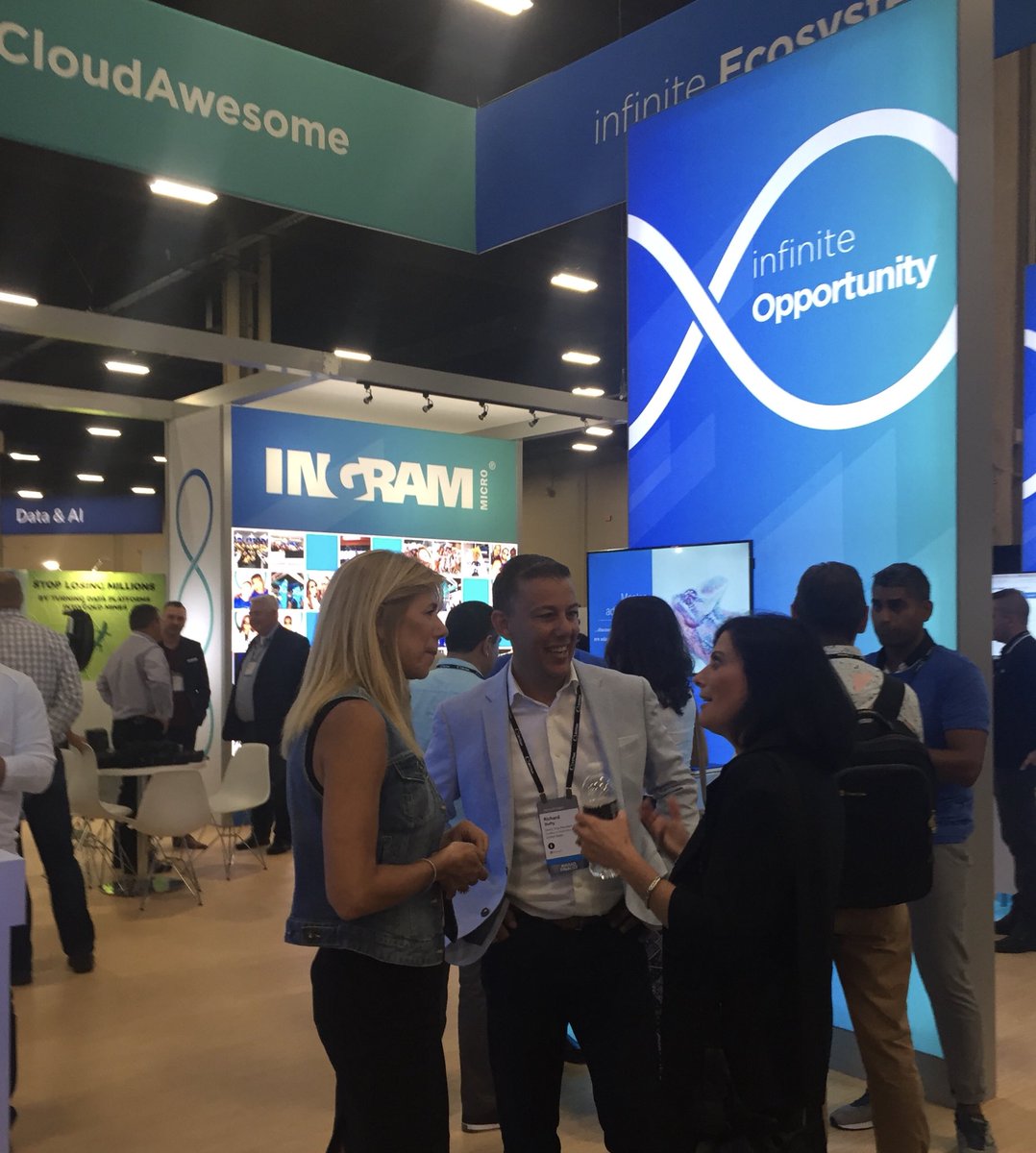 “What is your next billion-dollar opportunity?” -@gavriels1 We are proud to partner with Microsoft to make billion-dollar opportunities a reality for our customers. #MSInspire <a href="/Duftydownunder/">Richard Dufty</a> <a href="/ReneeIMCloud/">Renee Bergeron</a>