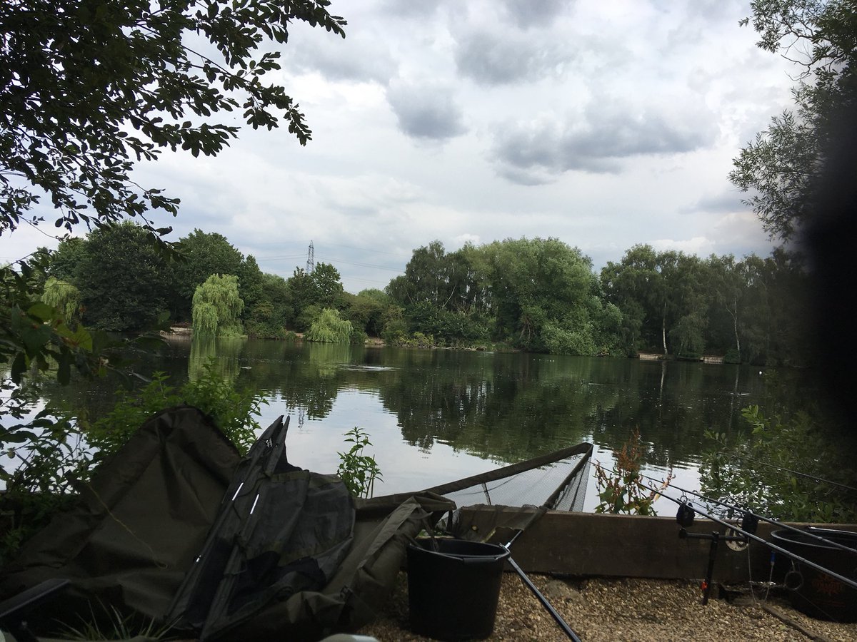 sean271289's tweet photo. Fishing first time drove to the lake on own #broxbourne #railwaypit #alreadygettinglinebite #feelingluck https://t.co/bKOob5z1YP