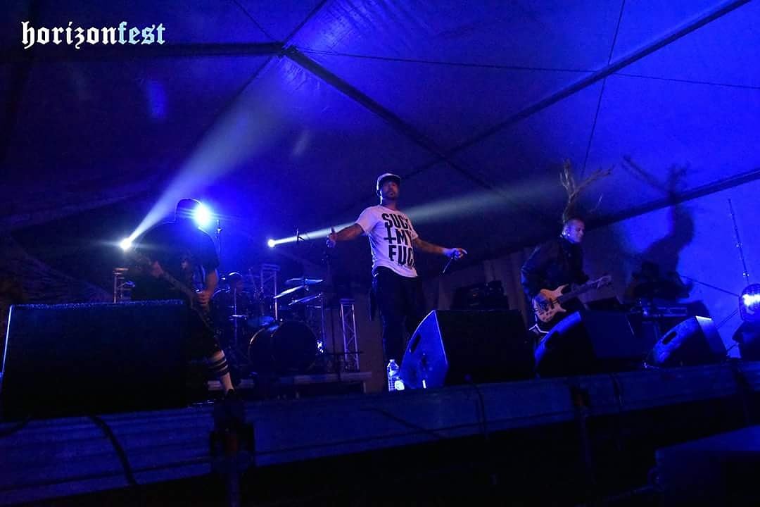 breedmachineoff's tweet photo. #breedmachine #frenchmetal #metal #neodeathcore #deathcore #live #stage #tour #decepticons #tattoo #tatouage #ink #inked #fest #wayoflife #singer #crowd #picoftheday #light #bass #drum #guitar #dread #locks #wayoflife #cort #public #bagarre #album #discographie https://t.co/M0BQxf09P6