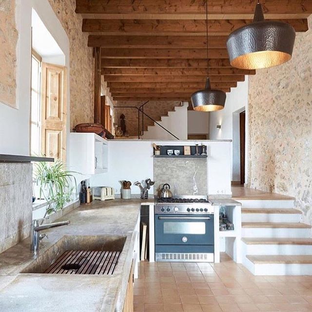 pocobldsupplies's tweet photo. Repost from @rustic_meets_modern using @RepostRegramApp - Rustic Mediterranean. ( I can’t get enough of these ceilings!!)
.
.
.
#rusticmeetsmodern #rusticmodern #modernrustic #inmydomaine #mediterranean #modernmediterraneanfood #mediterraneankitchen #rus… https://t.co/BkI3lS0syd https://t.co/3Qdfjwthyq