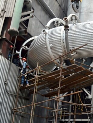 chema20121907's tweet photo. @CSNVZLA @MinPPIBES @TareckPSUV Si que los ilumine la virgencita  para que ponga productivas todas las plantas del CSN que están parada por falta de insumos @NicolasMaduro @TareckPSUV https://t.co/Pko1g3ra24