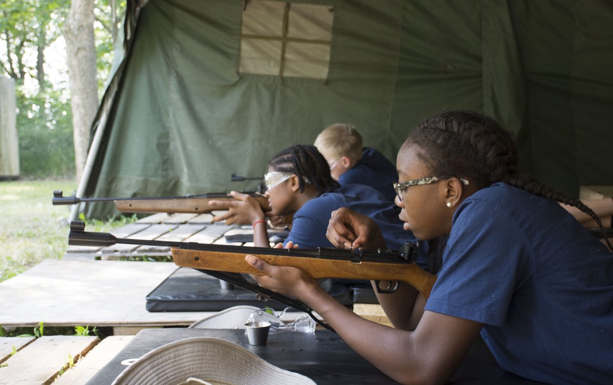 TrentonCadets's tweet photo. Les cadets du cours d’instruction générale ont un aperçu des diverses activités offertes au centre dentrainment. #ProgrammeCadets #Cadets Trenton https://t.co/6GyyGrF3fx