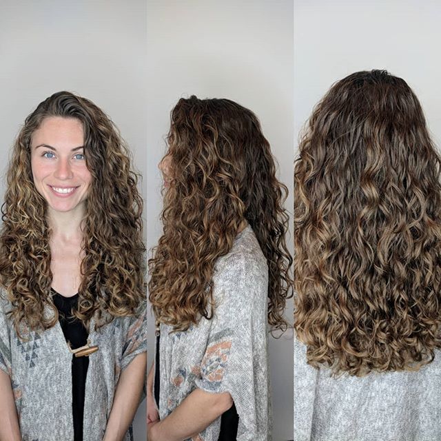 MethodHairATX's tweet image. Look at these beautiful long curls. 😍
#curlyhair #naturalcurls #naturallycurly #austintx #austinhair #curlyhairdontcare #longcurlyhair #methodhair
