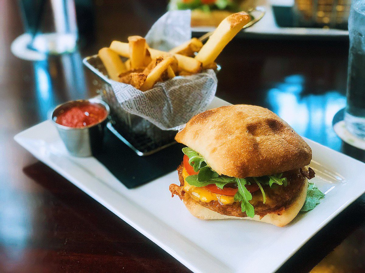 <a href="/CincyBurgerWeek/">Cincinnati Burger Week</a> Round 1: <a href="/nicholsons/">Nicholson's</a>! Substituted beef for a veggie burger and it was amazing! <a href="/NickBorne/">Nicholas</a> and I thank you for having lots of veggie burgers on the passport this year! 😋🍔