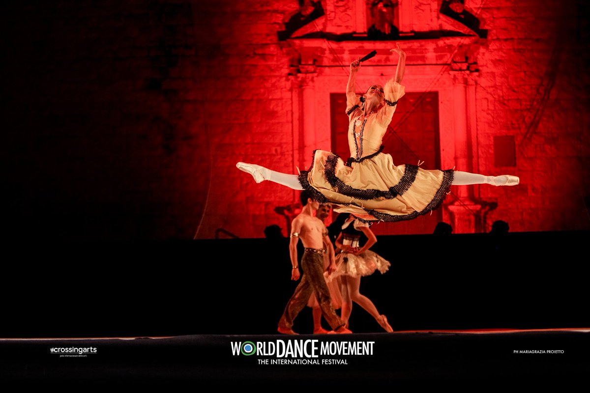 WDMdance's tweet photo. More beauty on our @WDMdance Festival Stage.
Francois Mauduit Company | Ballet Creation
#WorldDanceMovement #WDMItaly #dancefestival #danzaclassica #ballet
@CastellanaGr @WeAreInPuglia @pugliaevents https://t.co/GXIWmJ945U
