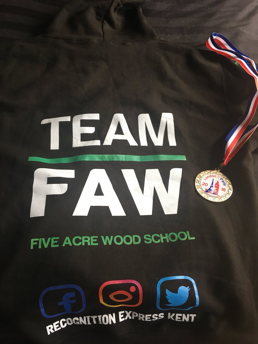 five_acre's tweet image. Incredible support from @RecExpressKent we LOVED and needed our TEAM FAW hoodies AND amazing medals for us all at the finishing line. #support #localbusiness #createarippleMAKEASPLASH