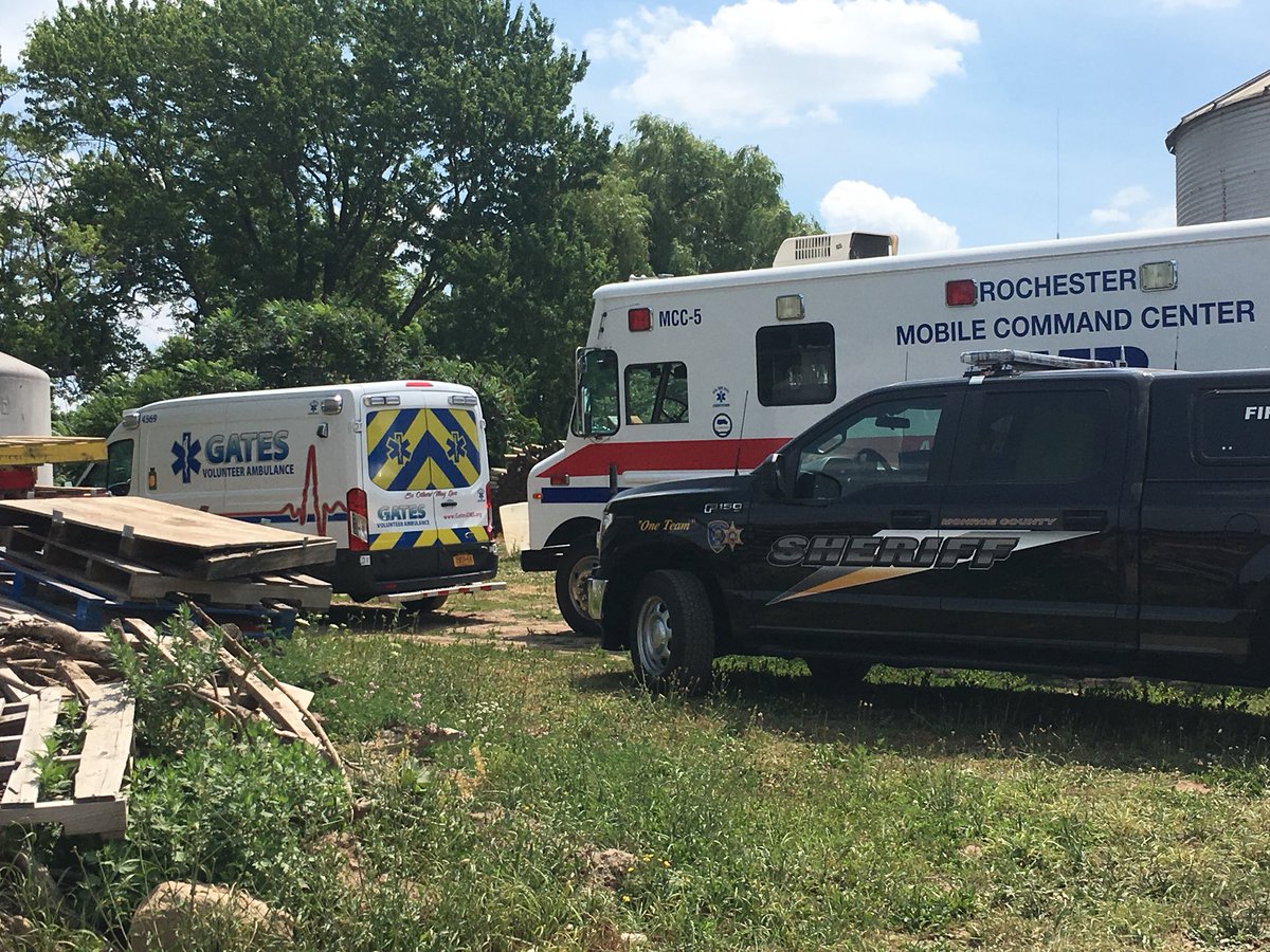 GatesAmbulance's tweet photo. Gates EMS providing Rehab at grass / tractor fire on Colby St. Working with @AMRROCPIO and @MonroeAmbNY to assist. @SpencerportFD working hard along with multiple mutual aid companies https://t.co/hruELDMS8i