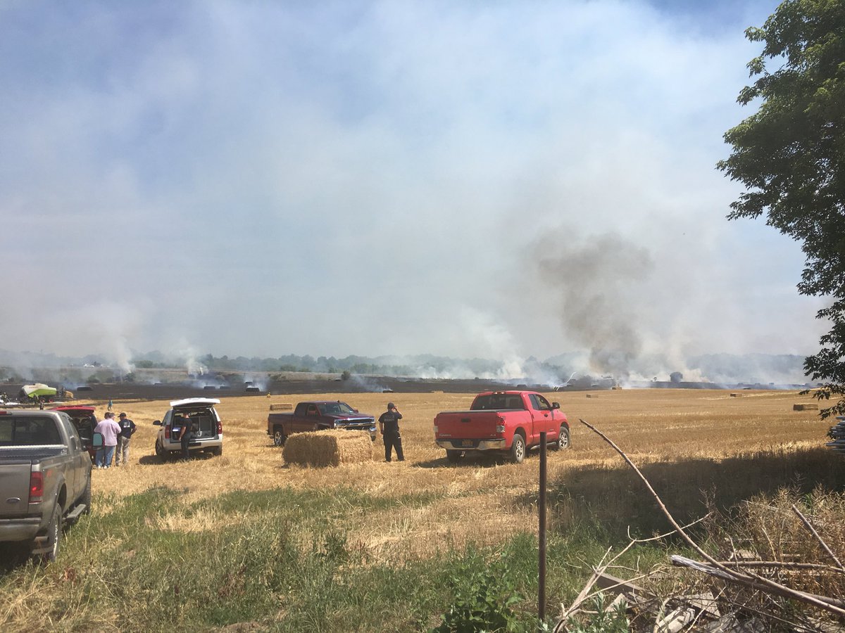 GatesAmbulance's tweet photo. Gates EMS providing Rehab at grass / tractor fire on Colby St. Working with @AMRROCPIO and @MonroeAmbNY to assist. @SpencerportFD working hard along with multiple mutual aid companies https://t.co/hruELDMS8i