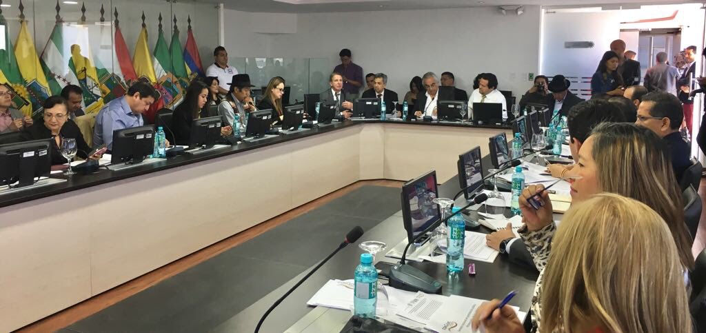 CongopeEcuador's tweet photo. La propuesta que resulte de esta Asamblea, será presentada al Secretario Nacional de la Política, el Ministro de Finanzas y el Gerente del Banco del Estado; para lo cual, a las 15:00, se realizará el primer acercamiento de las autoridades provinciales con el Ministro de Finanzas. https://t.co/o2vLhzLxvZ
