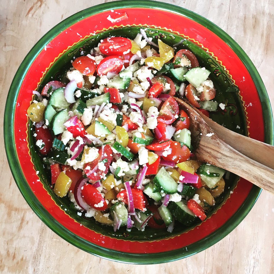 Wat een weertje! Ideaal om deze frisse Griekse salade te eten. #chicascooking