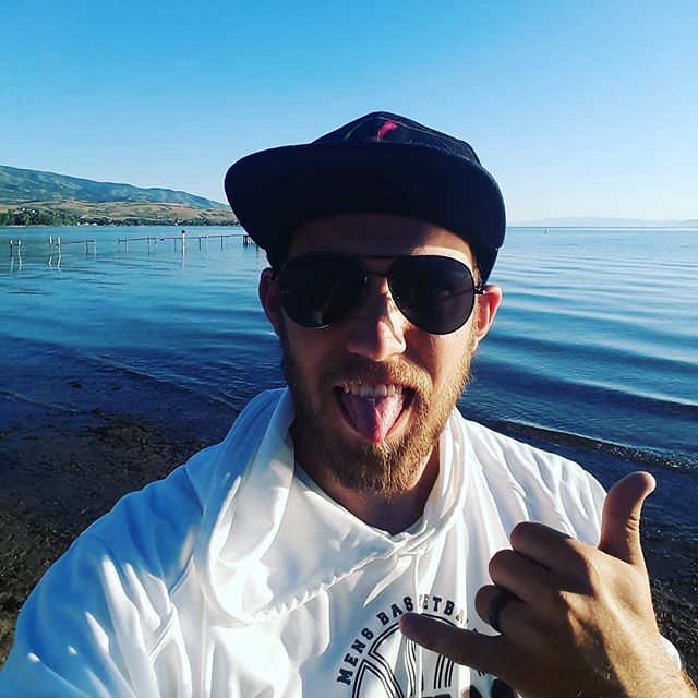ukulelebeach's tweet photo. Only been gone a day, still wanna go back. 
#vacation #ukulele #uke #ukebeach #beach #bearlake https://t.co/KMgEY0Q247 https://t.co/JTZpV8ocFN