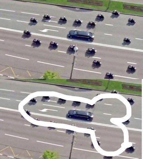ComplotsFaciles's tweet photo. Donald Trump part faire du golf. Simple coincidence? https://t.co/d1UzzHEr8a