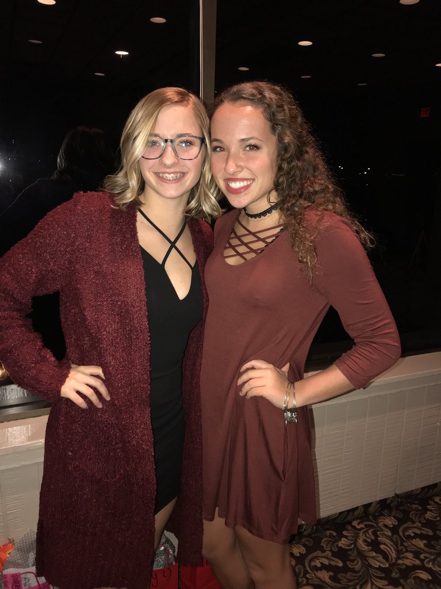 recegimperling's tweet photo. HAPPY BIRTHDAY PICKETT!!! i hope you have a great day and i’m gonna miss you lots next year i don’t know what i’m gonna do without you :( i love you and your goofy self so much❤️💕💞🎉😘🤩💙 #trio #tapbreak #snakeskin #bigwhip #brats https://t.co/LKWuFDBjpB