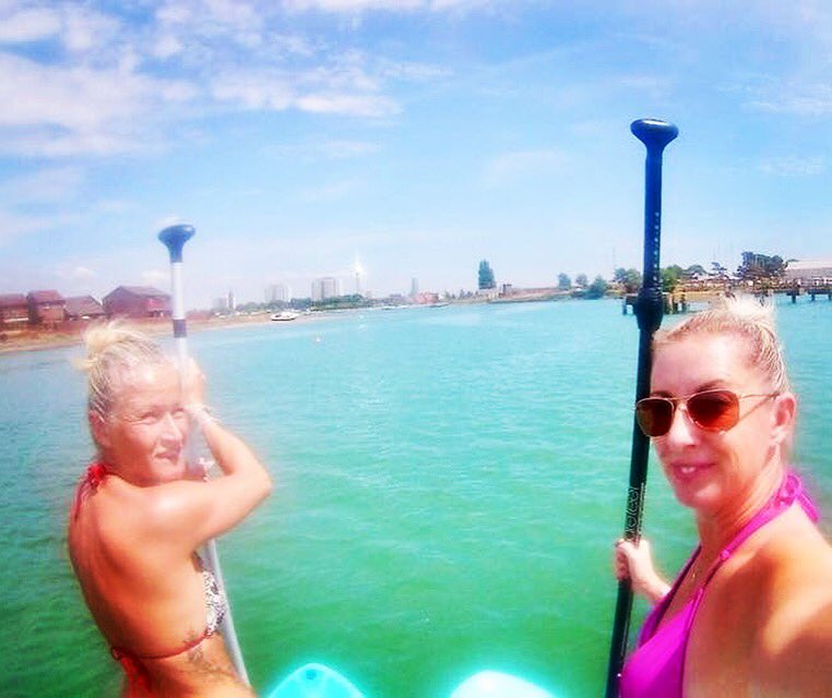 ukrungirl's tweet photo. Another day on the water- what an amazing finish to a brilliant weekend π #isup #paddleboarding #gosport #sealife #sealust #ocean #sea #nomoanmonday https://t.co/yqA5AmYIXw