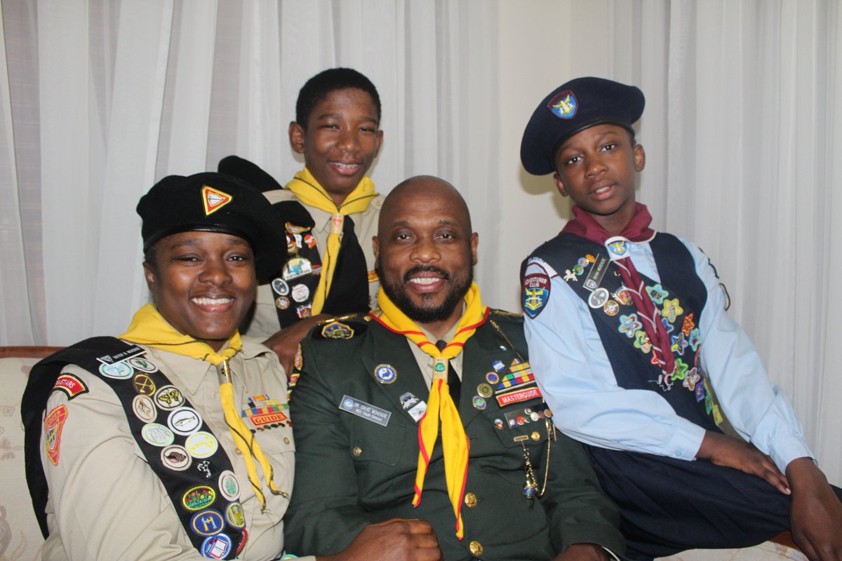 It's a brand new day in @NEC_SDA7 Youth Ministries!  🙌👏 
We welcome the new Youth Director, Pastor Gerome Leacock.   
We also pray God's continued blessings upon outgoing Youth Director, Dr. David McKenzie as he serves the <a href="/AUYouth/">Atlantic Union Youth</a>.