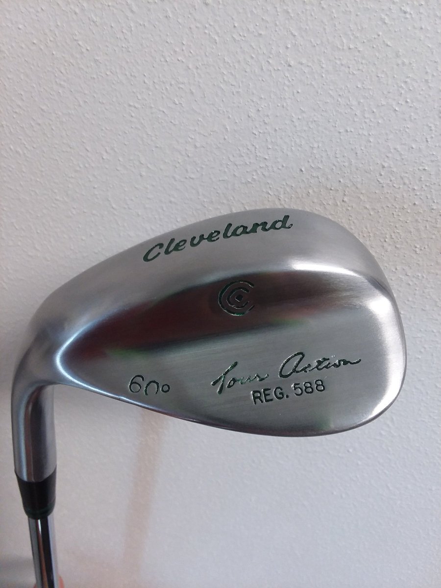 FixYourGamecom's tweet photo. @ClevelandGolf What do you think of the refinish job @theironfactory did on this old 588 RTG? https://t.co/fRvJbAAX2N