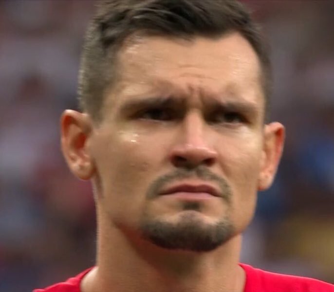 FootyWorIdies's tweet photo. Confirmed: Liverpool statement says doctors have confirmed that Dejan Lovren had concussion whilst he was announcing himself as one of the best defenders in the world. https://t.co/LYkWg0Jz99