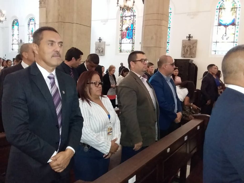 CICPCAnzPrev's tweet photo. Nuestra Directiva.
Misa en Honor a Nuestra Virgen del Carmen.
#CICPC https://t.co/HhPyIMW80N