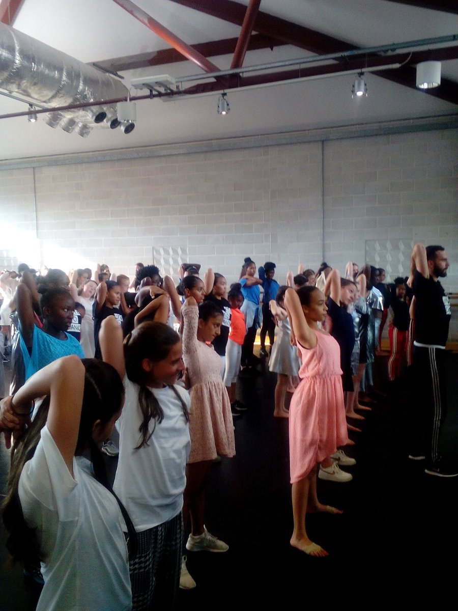 StepintoDance's tweet photo. #StepLive warm up backstage @Sadlers_Wells...the countdown is on to curtain! https://t.co/G2Y9xkmzEP