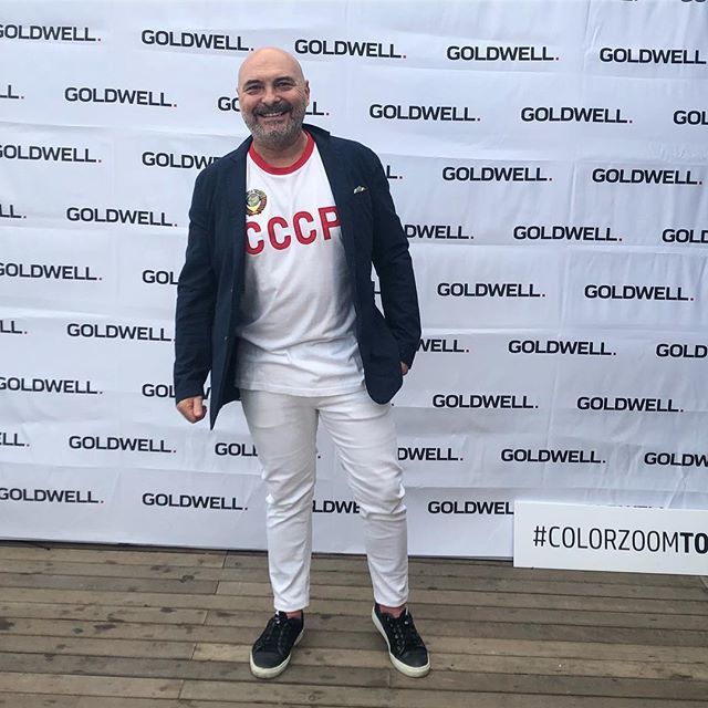 borissoler's tweet photo. Empezando #colorzoom2018 @goldwell_es #borissoler #peluqueria #malaga #borissolerculture
#fashionstyle #hairstyles #coolhair #hairposts #instahair #blondehair #longhair #hairdresser #coolhair #hairposts #instahair #brownhair #longhair #love #babylights #tbt #beautiful #fashi… https://t.co/vx9sIxL2JJ