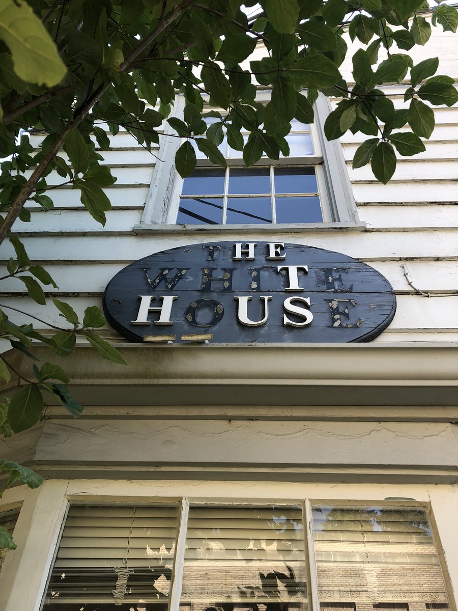 rachel_la_corte's tweet photo. Another letter has fallen off of the press house (retrieved by @jcamden).  #waleg https://t.co/T6AVnY4zxD