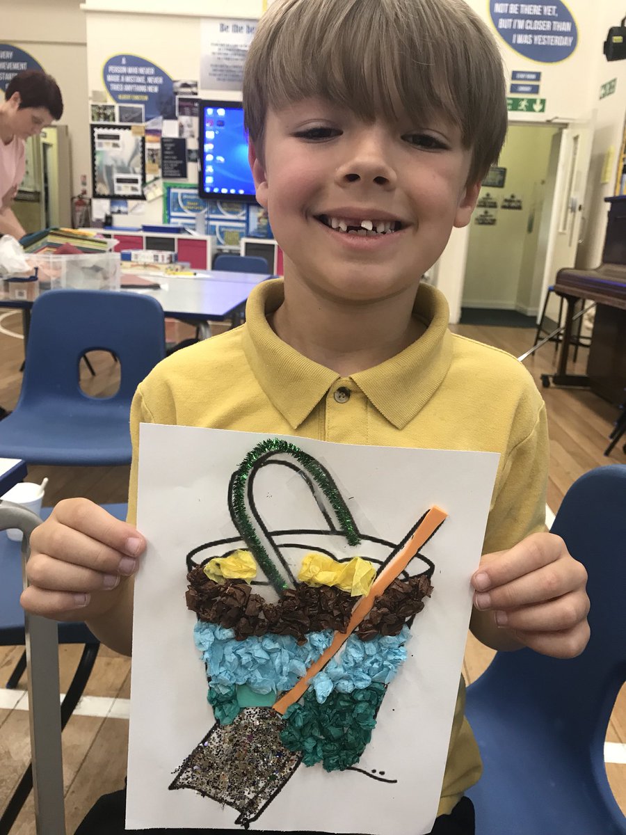 Waterprimary's tweet photo. After School Club are ready for the Summer holidays with our bucket and spade collage pictures!#holidaysarecoming https://t.co/L5XZgwUhuQ