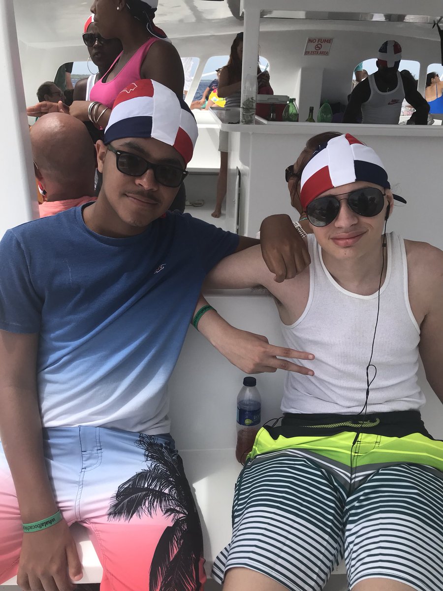 naycelislove's tweet photo. My boys are so grown , DR vacation https://t.co/WTYTNugQTi