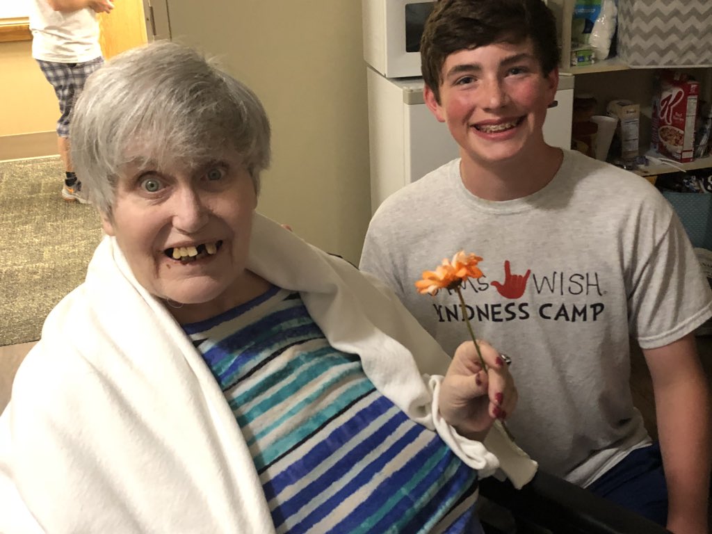 sams_wish's tweet photo. Kindness campers making people smile. #samswish https://t.co/qslS6tyHne