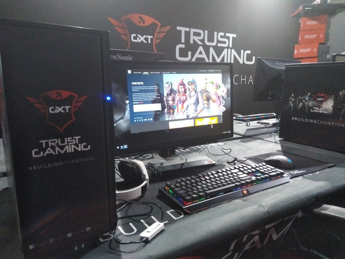 wzgamerslab's tweet photo. Preparando el vídeo resumen de nuestra visión especial de lo que ha sido esta #Dreamhackvalencia2018 Ya tenemos ganas de que llegue el año que viene... https://t.co/y5QmMW8Btr
