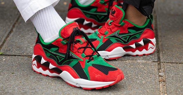 la mjc x mizuno wave rider 1