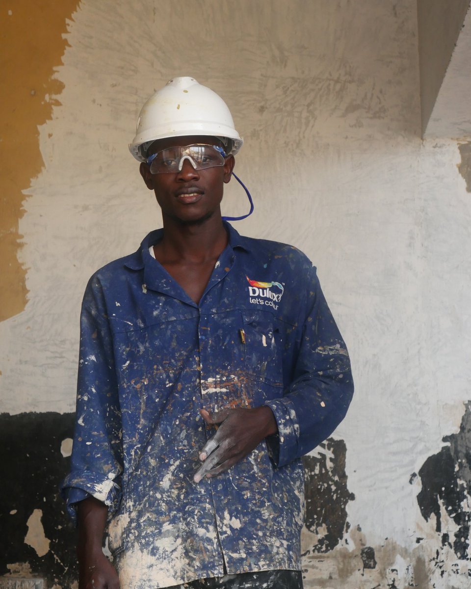 baffourkarikari's tweet photo. BELIEVE IN YOUR HUSTLE #OBK_BUSINESS #OBK_PAINTING 👷 👷 https://t.co/I62ARxg4pC